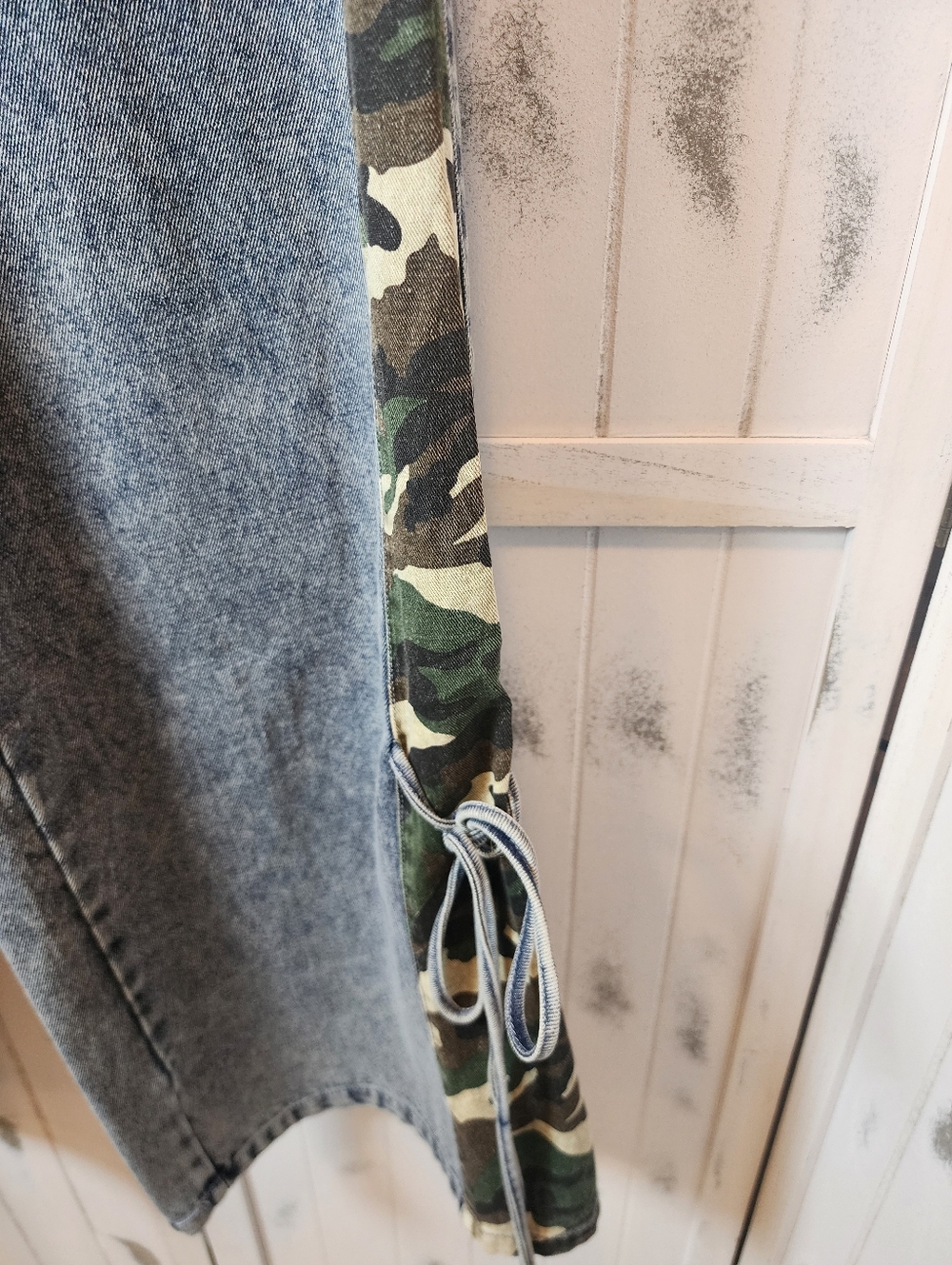 BiBi Camo-Trim Wide Leg Women’s Jeans - Picture 6 of 6